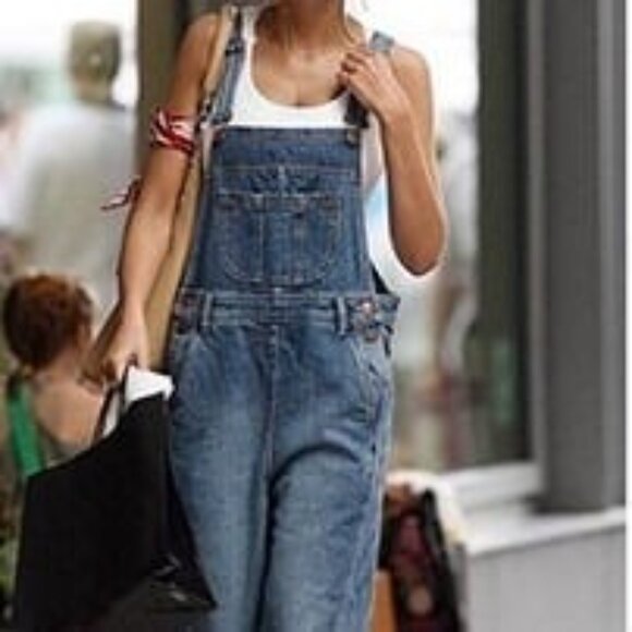 No Boundaries Women's Jean Blue Capri Cuffed Overalls Size 15 - Picture 6 of 7